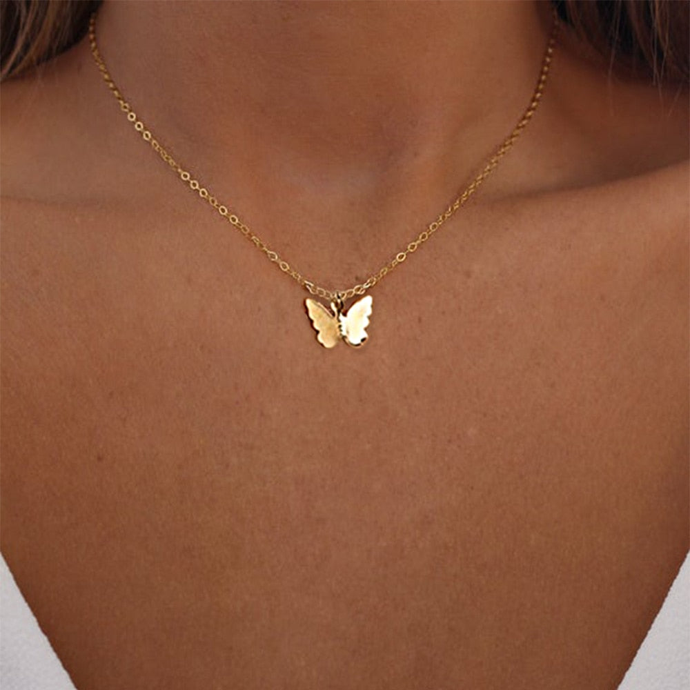Vintage Multilayer Pendant Butterfly Necklace for Women Butterflies Moon Star Charm Choker Necklaces Boho Fashion Jewelry Gift
