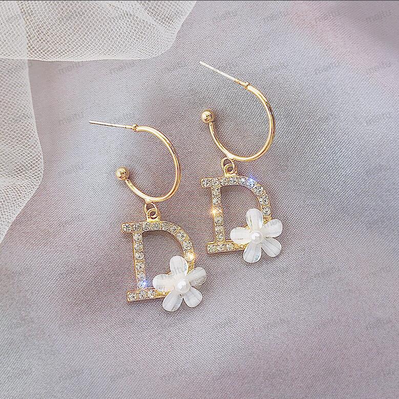Light Luxury Pretty Letter D Pendant Earrings Noble Exquisite Artificial Pearl Ear Studs Female Fashion Gorgeous Jewelry
