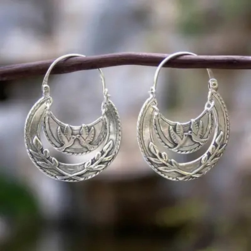 Vintage Ethnic Flower Drop Hanging Earring for Women Tredn Fashion Lovely Ear Pendant Dangle Earrings Jewelry Accessories