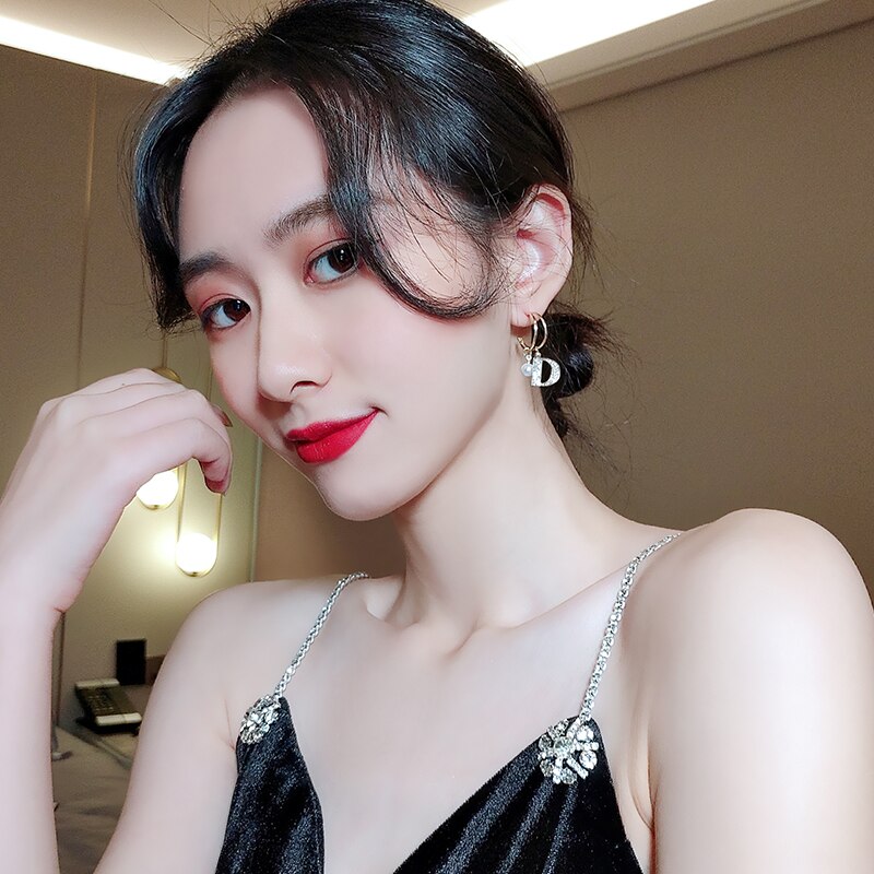 Light Luxury Pretty Letter D Pendant Earrings Noble Exquisite Artificial Pearl Ear Studs Female Fashion Gorgeous Jewelry