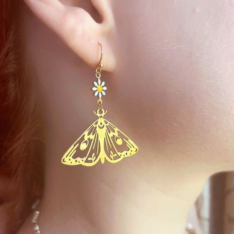 Moth Charm Gold Plated Earrings For Women Girls Boho Jewelry Accessories Hollow Butterfly Pendants Ear Hooks Beautiful Earring