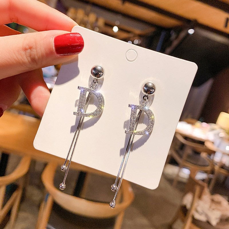 Light Luxury Pretty Letter D Pendant Earrings Noble Exquisite Artificial Pearl Ear Studs Female Fashion Gorgeous Jewelry
