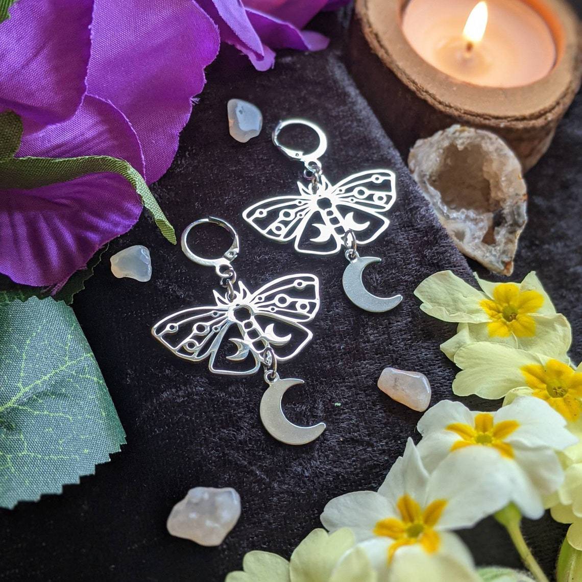 Moth Charm Gold Plated Earrings For Women Girls Boho Jewelry Accessories Hollow Butterfly Pendants Ear Hooks Beautiful Earring