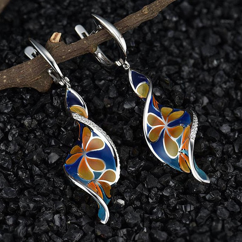 Vintage Ethnic Flower Drop Hanging Earring for Women Tredn Fashion Lovely Ear Pendant Dangle Earrings Jewelry Accessories