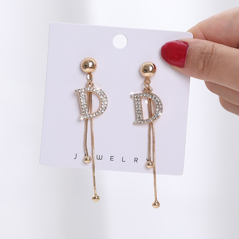 Light Luxury Pretty Letter D Pendant Earrings Noble Exquisite Artificial Pearl Ear Studs Female Fashion Gorgeous Jewelry