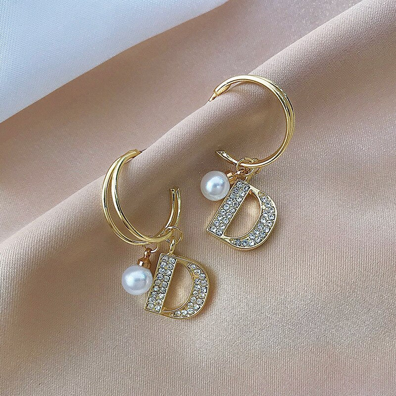 Light Luxury Pretty Letter D Pendant Earrings Noble Exquisite Artificial Pearl Ear Studs Female Fashion Gorgeous Jewelry