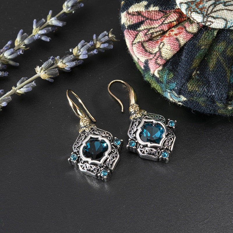 Boho Dangle Earrings for Women Vintage Selenite Turquoise Drop Earrings Ethnic Retro Pendant Ear Hook Beach Party Jewelry Gift