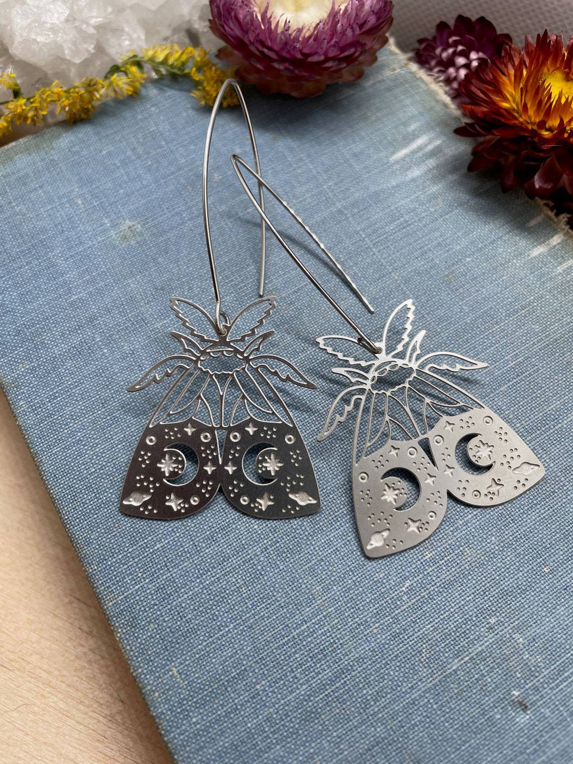Moth Charm Gold Plated Earrings For Women Girls Boho Jewelry Accessories Hollow Butterfly Pendants Ear Hooks Beautiful Earring